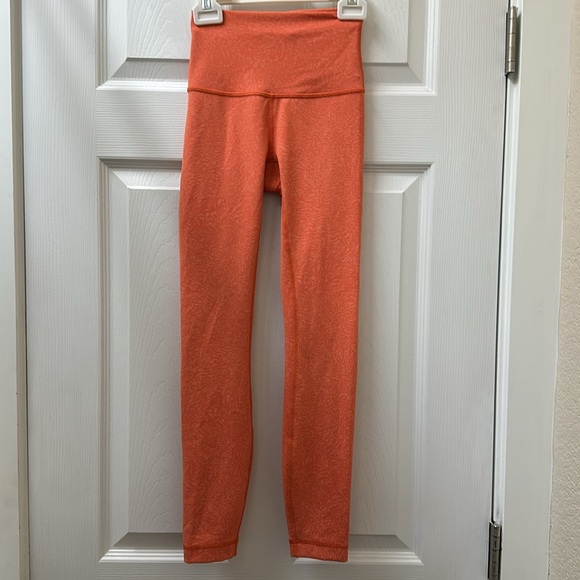 LIKE NEW! Lululemon Wunder Train High-Rise Tight 25" - Picture 5 of 14